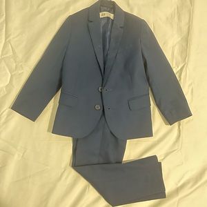 Boys suit set ( blazer and pants)- size 4-5Y